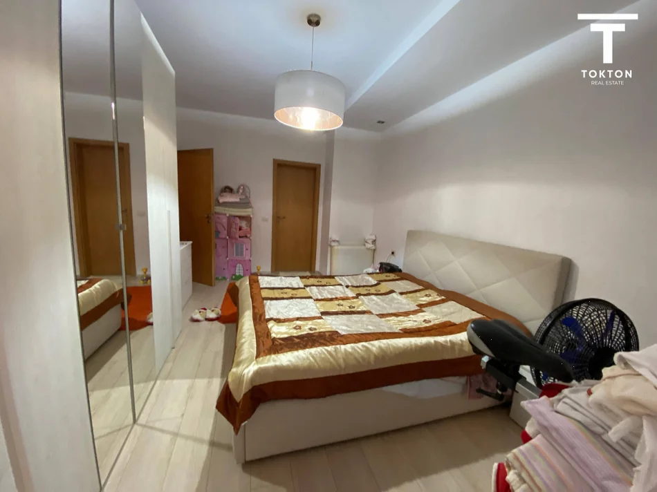 SHITET, APARTAMENT 2+1, BLLOKU, TIRANË