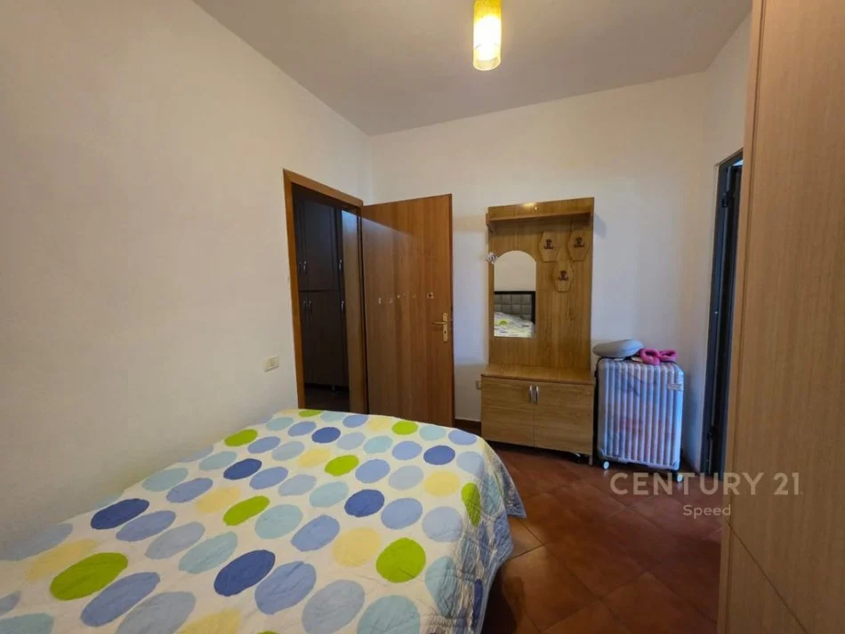Tirane, jepet me qera apartament 2+1 Kati 4, 70 m² 450 € (5 Maji)
