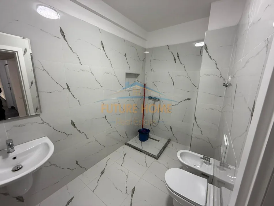 Tirane, shitet apartament 2+1+Aneks+Ballkon , 117 m² 290.000 € (ZOGU ZI)