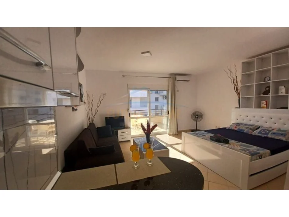 Sarande, shitet apartament 1+1 Kati 5, 54 m² 115.000 € (zonën qendrore pranë hotel Portanova.)