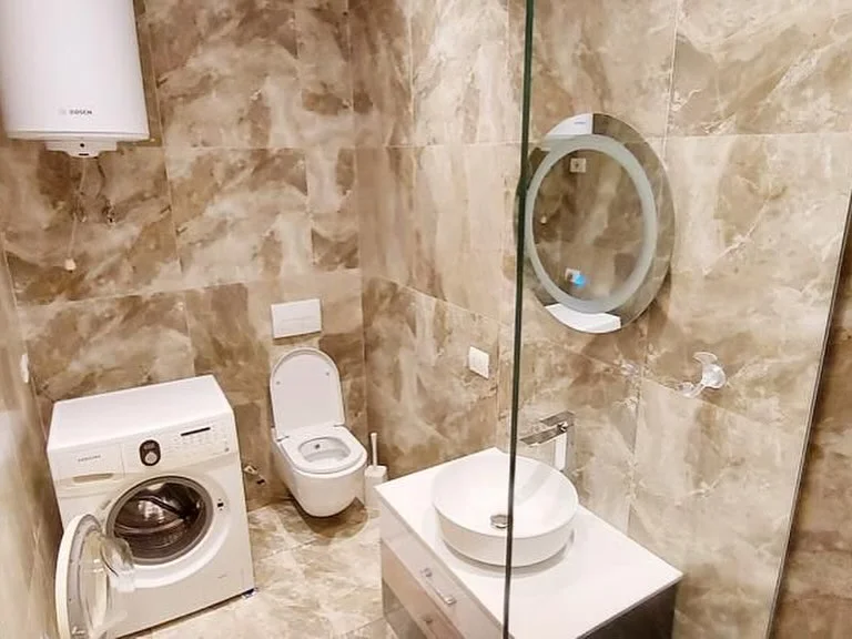 Jepet me gera apartament 2+ 1+2 tualete+ parkim 550 euro/muaj