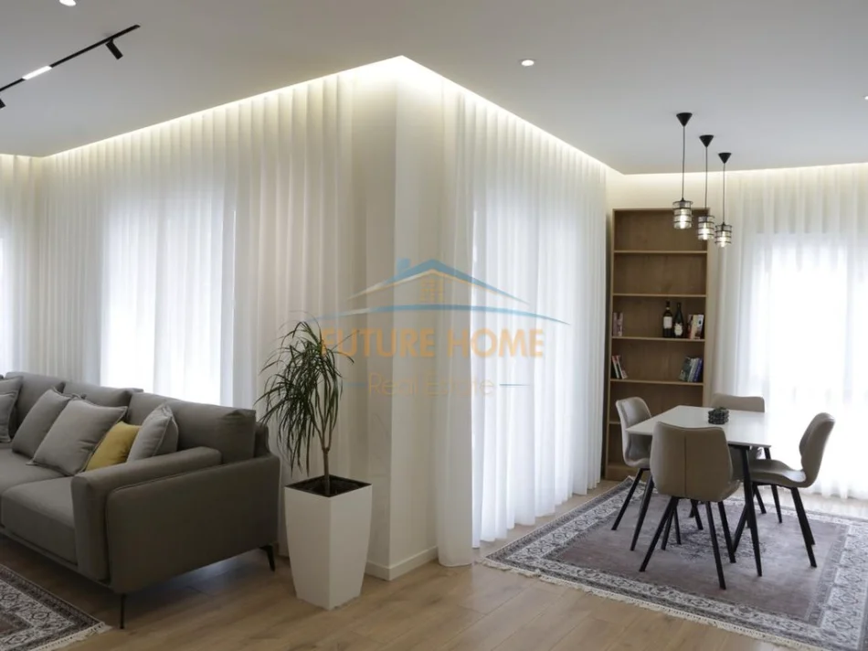Tirane, jepet me qera apartament 2+1 Kati 4, 119 m² 1.200 € (Zogu i Zi)