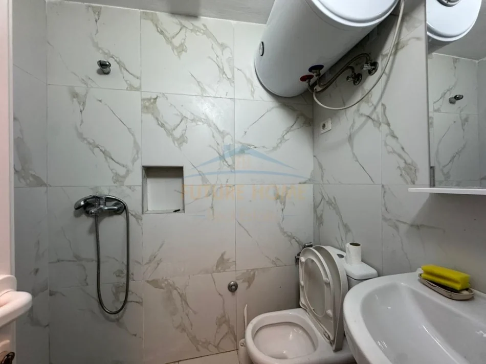 Tirane, jepet me qera apartament 1+1 Kati 6, 70 m² 550 € (Rruga Myslym Shyri)