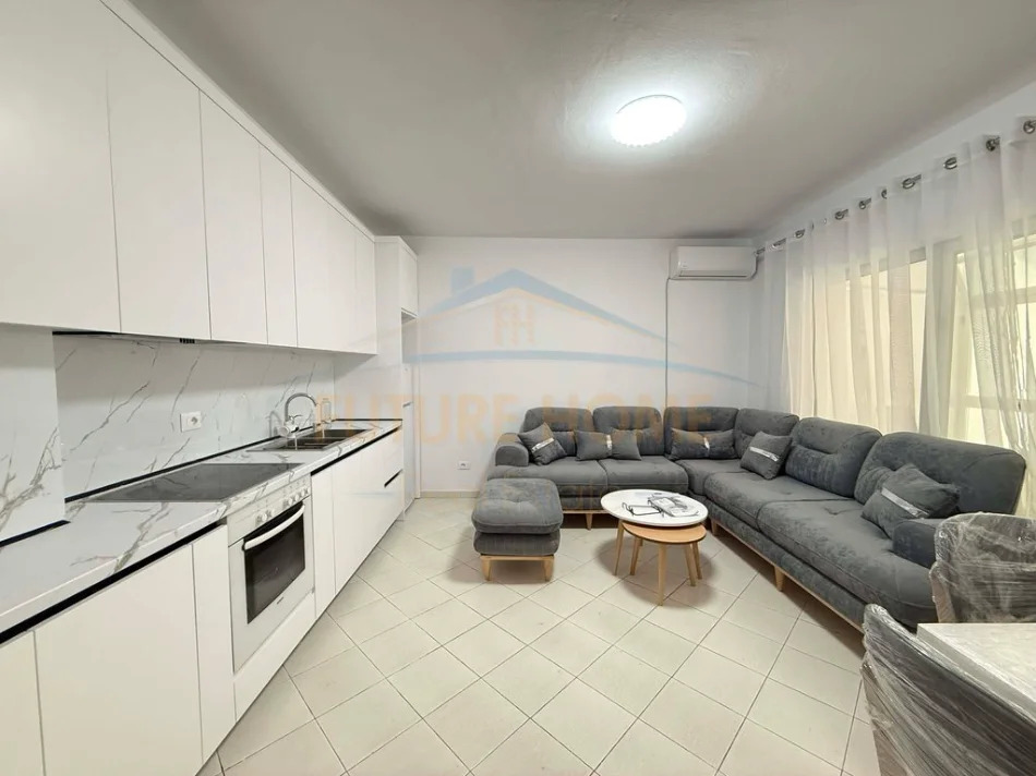 Tirane, jepet me qera apartament 1+1 Kati 1, 64 m² 450 € (Unaza e Re)