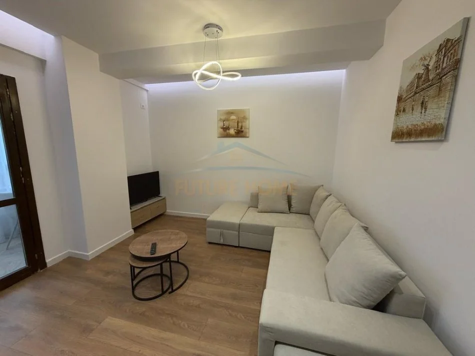 Tirane, jepet me qera apartament 1+1 Kati 1, 45 m² 625 € 