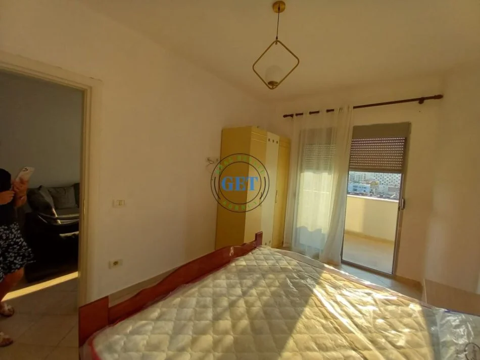 Durres, jepet me qera apartament 3+1+Ballkon Kati 8, 130 m² 450 € (UKD, Durres)