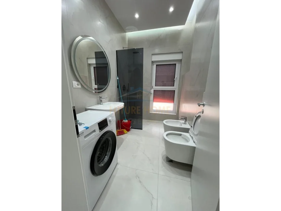 Shqiperi, jepet me qera apartament 2+1 Kati 7, 85 m² 600 € (Kompleksi Kadiu, në rrugën Pasho Hysa.)