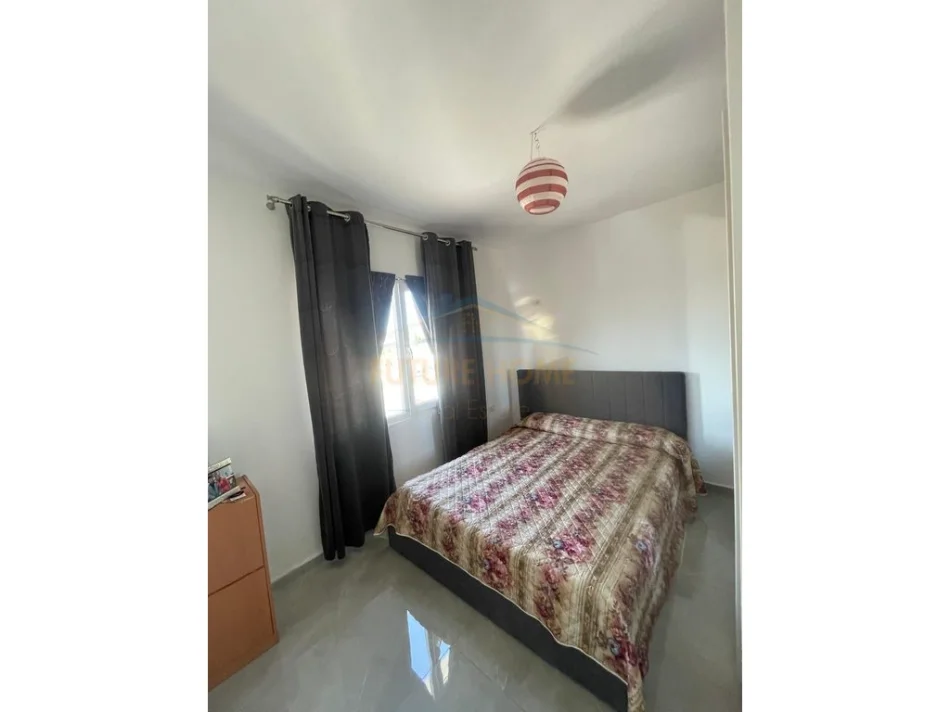 Tirane, shitet apartament 1+1 Kati 4, 70 m² 120.000 € (SAUK)