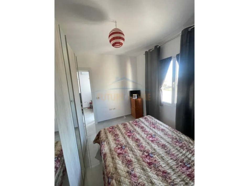 Tirane, shitet apartament 1+1 Kati 4, 70 m² 120.000 € (SAUK)