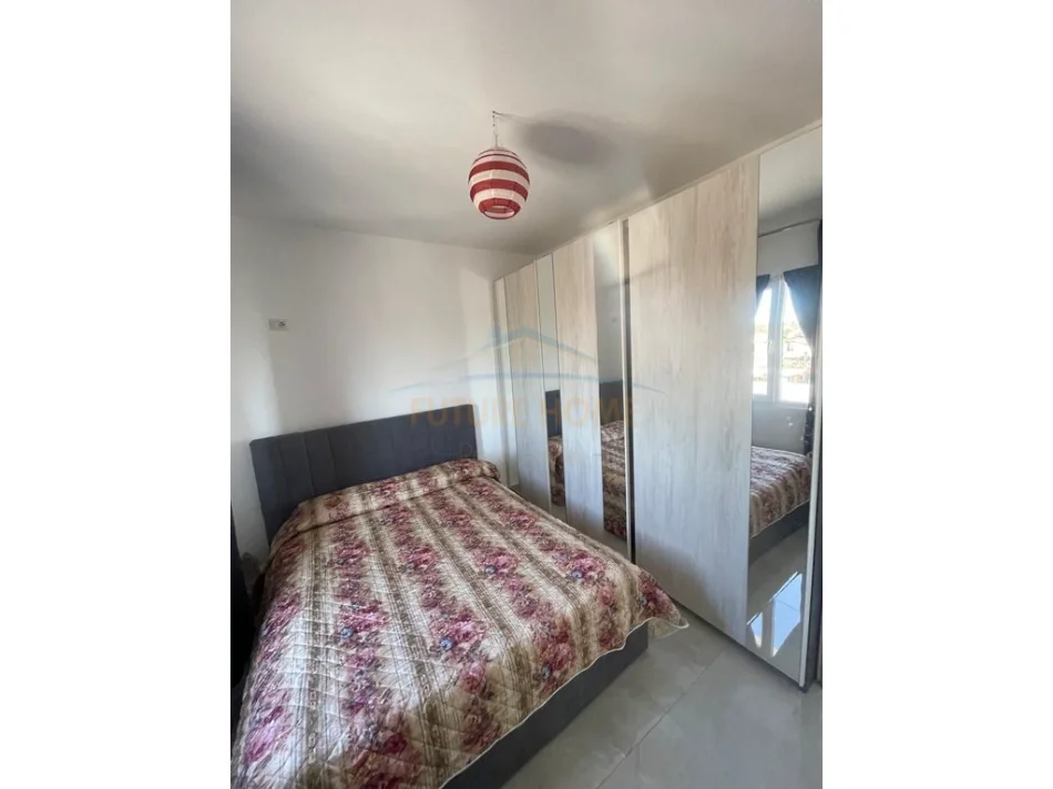 Tirane, shitet apartament 1+1 Kati 4, 69 m² 120.000 € (Sauk)