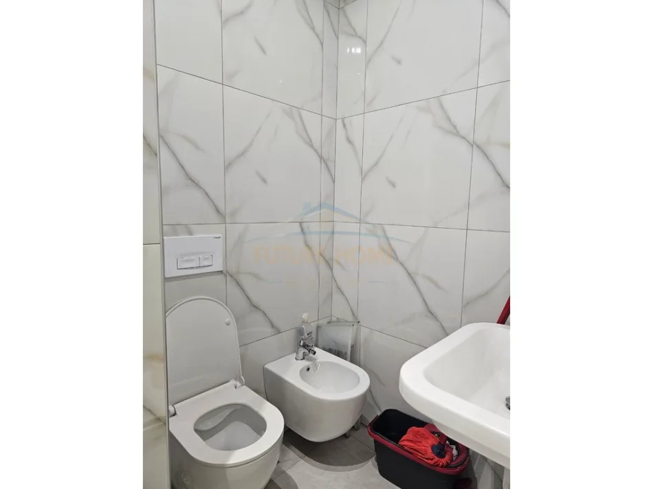 Tirane, shitet apartament 2+1+Ballkon Kati 8, 94 m² 175.000 € (Kompleksi Mangalem 21)