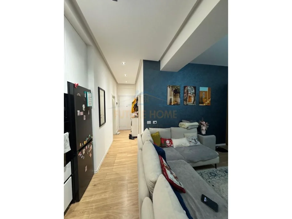 Tirane, shitet apartament 2+1+Ballkon Kati 8, 94 m² 175.000 € (Kompleksi Mangalem 21)