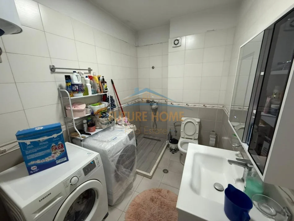 Tirane, shitet apartament 2+1+Ballkon Kati 4, 105 m² 235.000 € (Zogu i Zi)