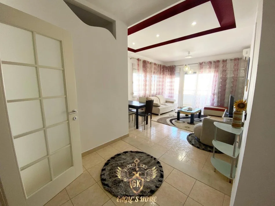 Jepet me Qera 
• 2+1 me ballkon
• 90 Metra
• Mobiluar
• Kati 7 me Ashensor pallat 9 Katsh
• Orientim Veri perendim
• Jepet per afatgjate
🏡Rruga Portit,Stacioni Trenit🏡
• 400€ Neto✅
WEB LINK : https://goldkeyrealestate.al/sq/DetajetePron%C3%ABs/15497211
Post Nr : 15497211
__________________________