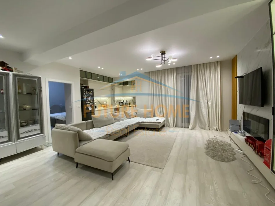 Tirane, shitet apartament 2+1+Ballkon Kati 6, 110 m² 375.000 € (Stadiumi Dinamo)