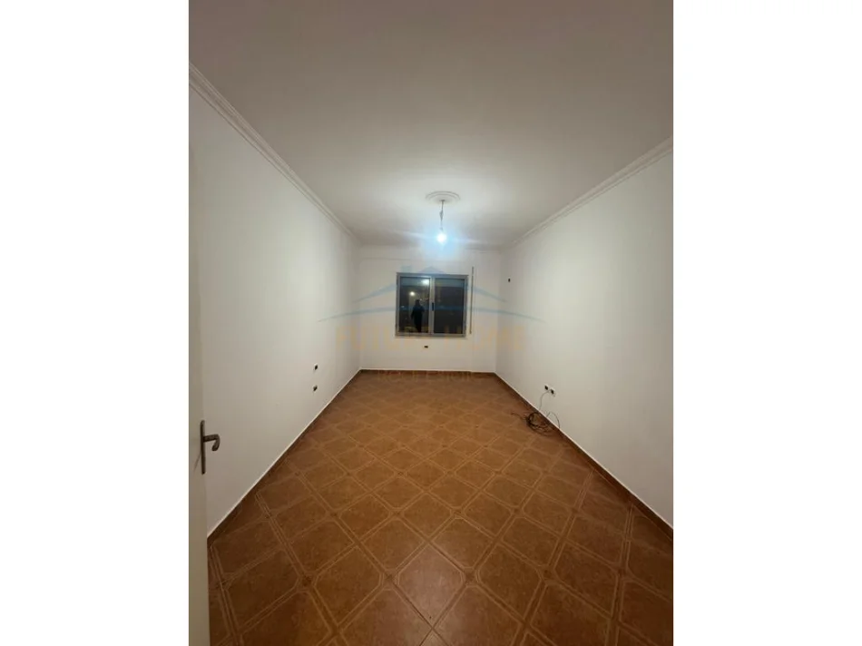 Tirane, shitet apartament 2+1 Kati 5, 91 m² 150.000 € (Misto Mame)
