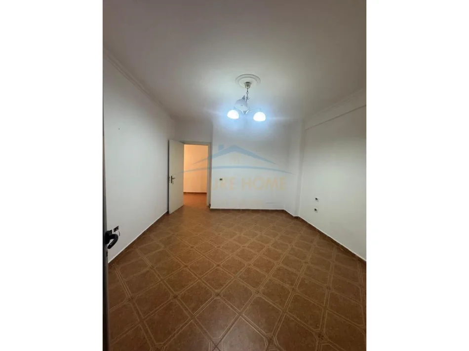 Tirane, shitet apartament 2+1 Kati 5, 91 m² 150.000 € (Misto Mame)