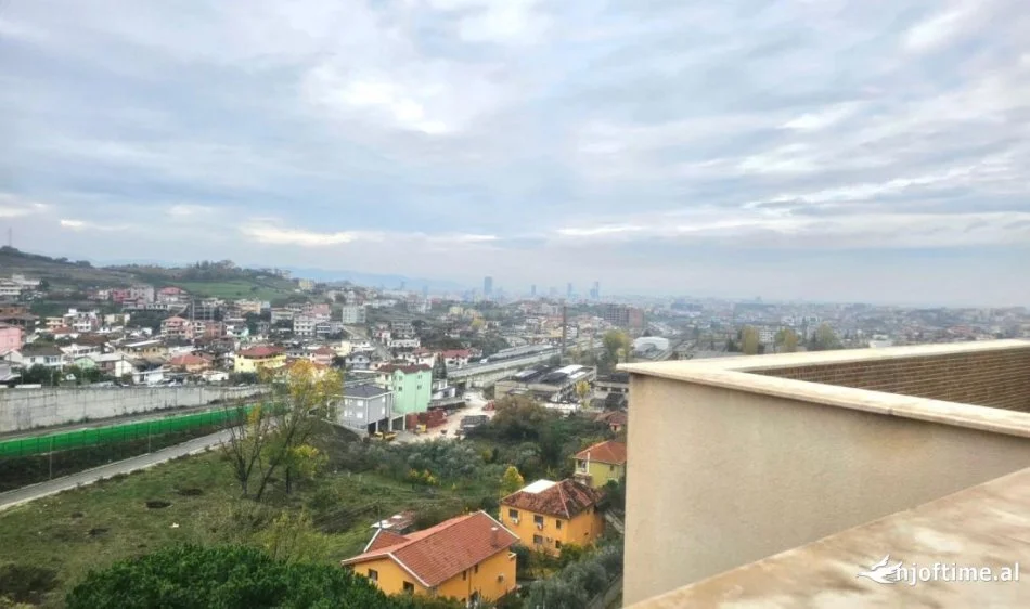 Tirane, shes apartament 2+1+Ballkon Kati 6, 120 m² 135.000 € (SHKOZE)