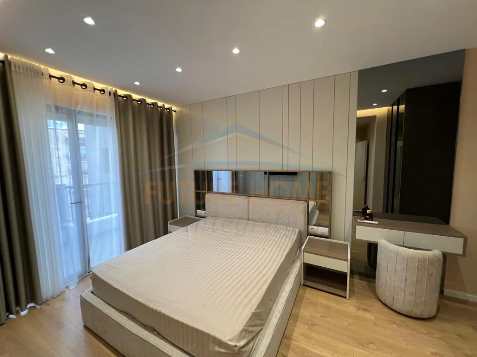 Tirane, shitet apartament 2+1+Ballkon Kati 3, 117 m² 370.000 € 