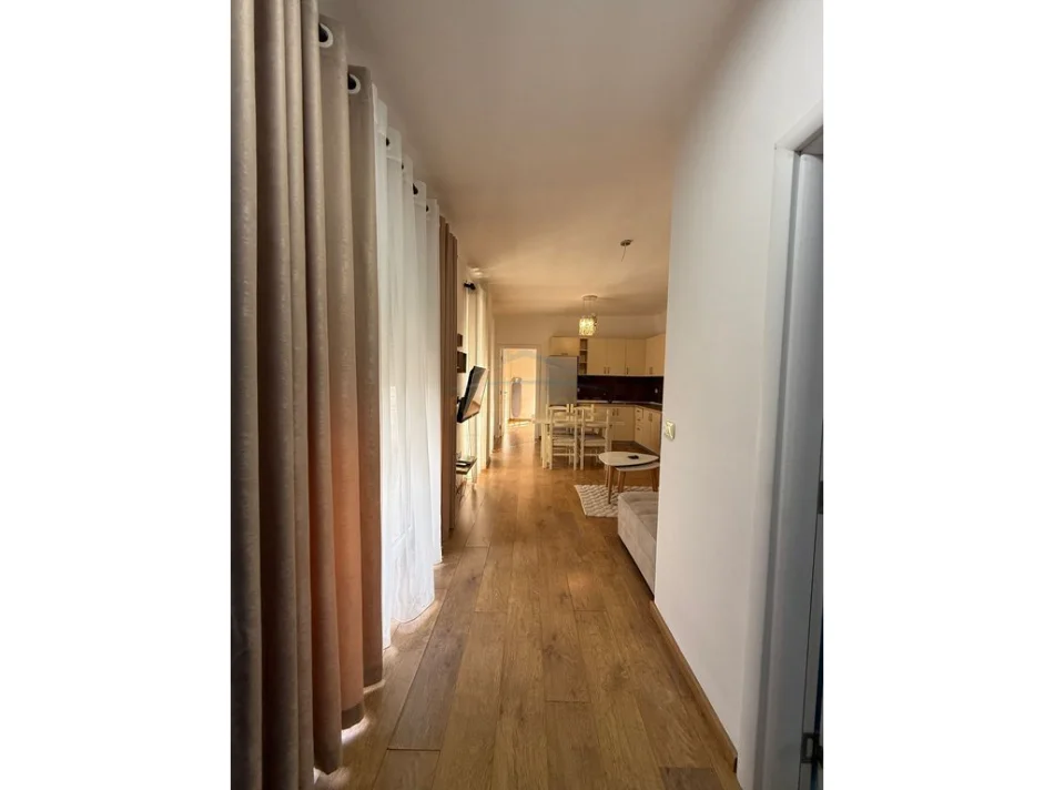 Tirane, jepet me qera apartament 1+1 Kati 4, 51 m² 400 € (Kodra e diellit)