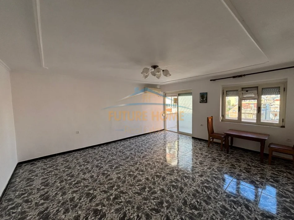 Tirane, jepet me qera apartament 2+1 Kati 6, 120 m² 500 € (Rruga Islam Alla prane Myslym Shyrit)