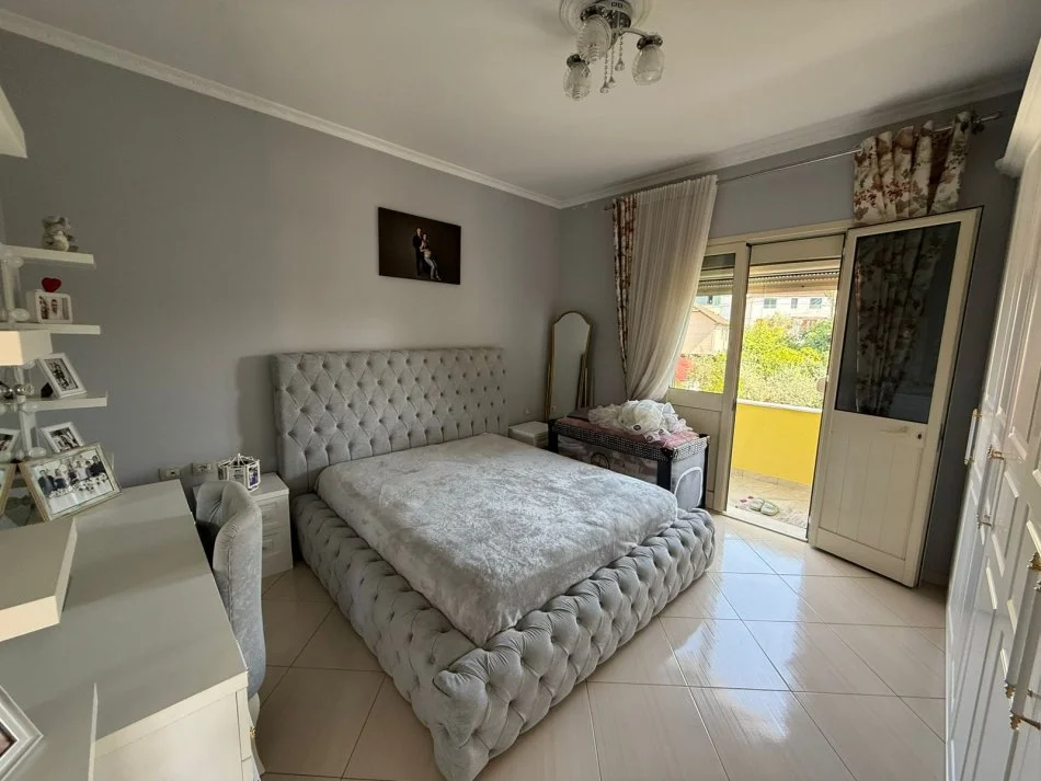 Tirane, shitet Vile , 114 m² 300.000 € 