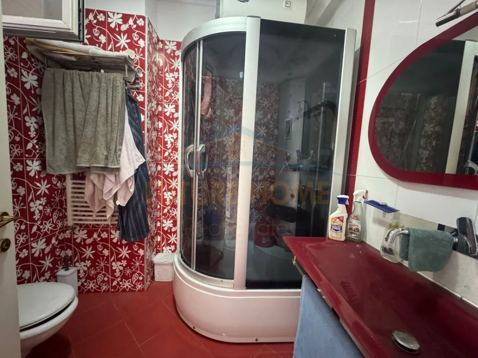 Tirane, shitet apartament 3+1 Kati 4, 120 m² 250.000 € (KODRA E DIELLIT)