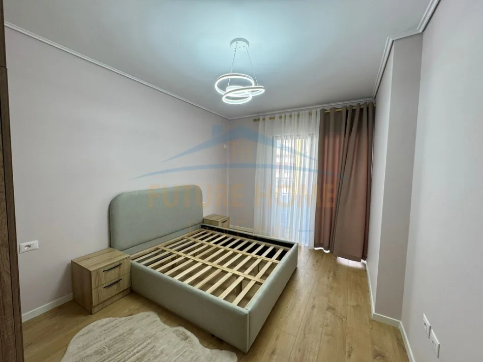 Tirane, shitet apartament 2+1+Ballkon Kati 5, 121 m² 179.000 € (Astir)