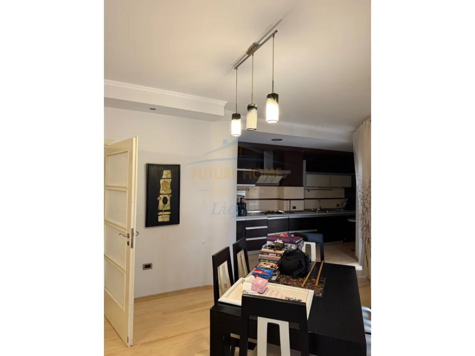 Qera, Apartament 2+1+2, 21 Dhjetori, Tiranë