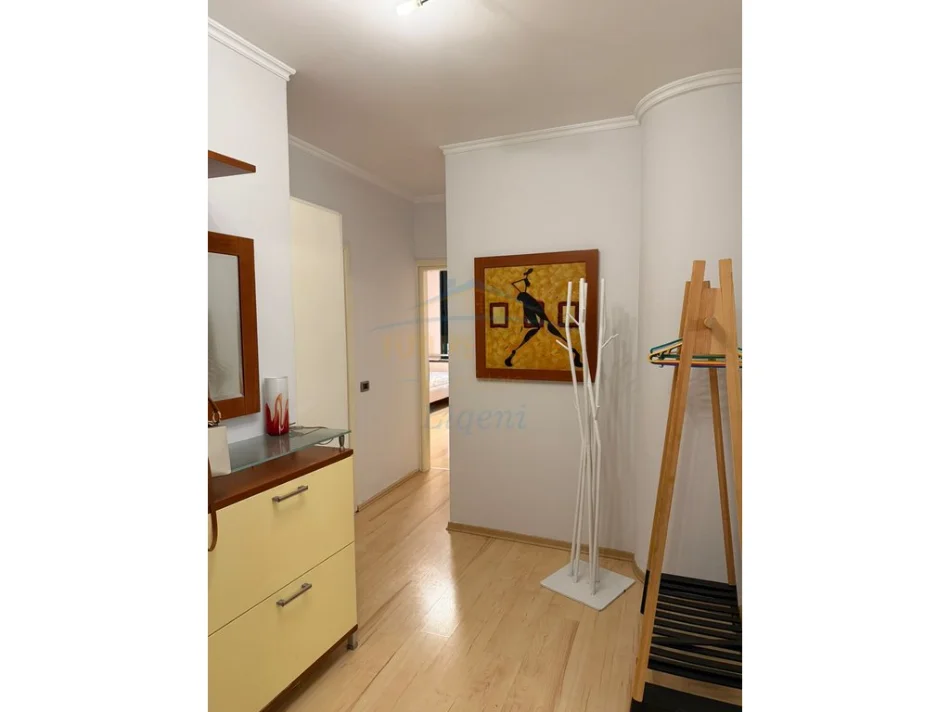 Qera, Apartament 2+1+2, 21 Dhjetori, Tiranë