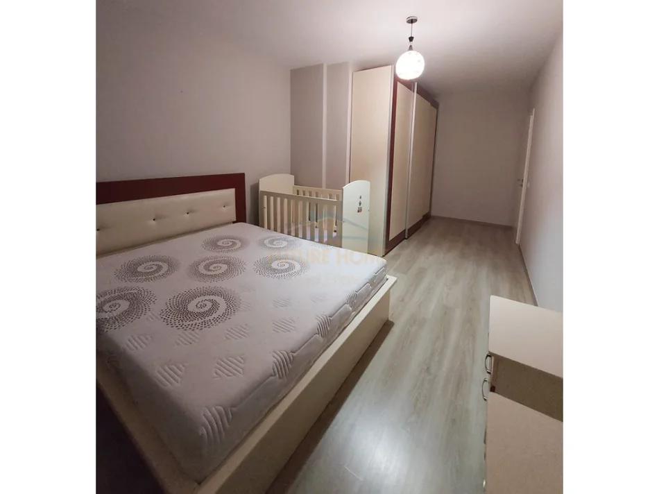 Tirane, shitet apartament 2+1 Kati 4, 108 m² 195.000 € (Rruga 5 Maji)