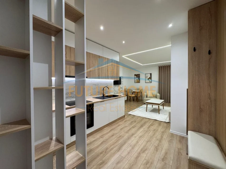 Tirane, shitet apartament 1+1+Ballkon Kati 5, 67 m² 175.000 € 