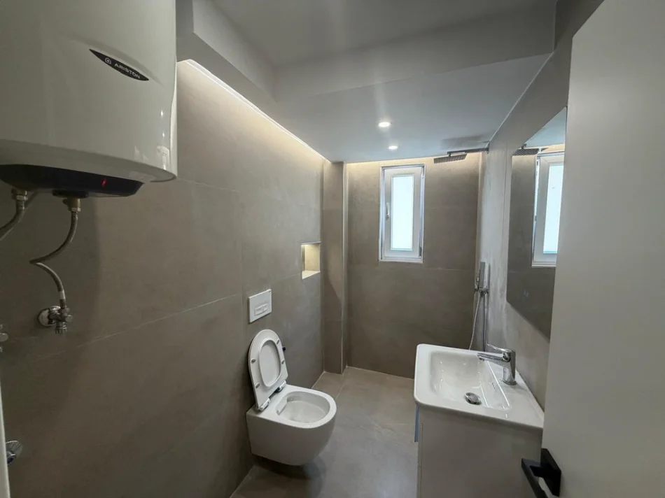 Tirane, shitet apartament 1+1 Kati 2, 40 m² 139.000 € 