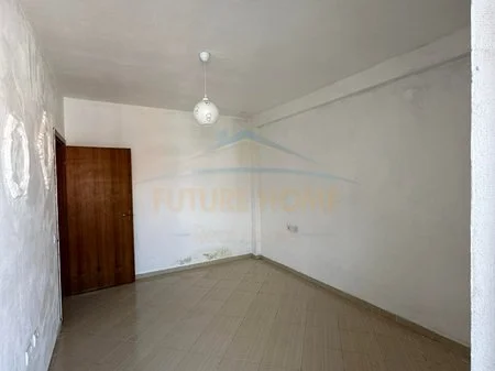 Tirane, jepet me qera apartament 2+1 Kati 8, 95 m² 350 € (Astir)