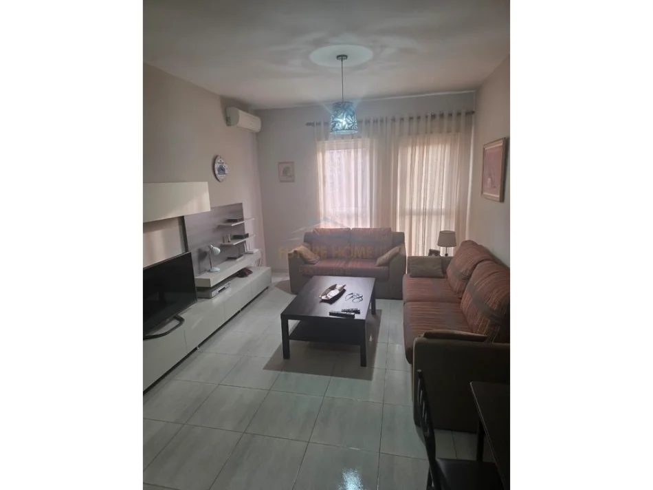 Tirane, shitet apartament 1+1 Kati 3, 71 m² 125.000 € (Astir)