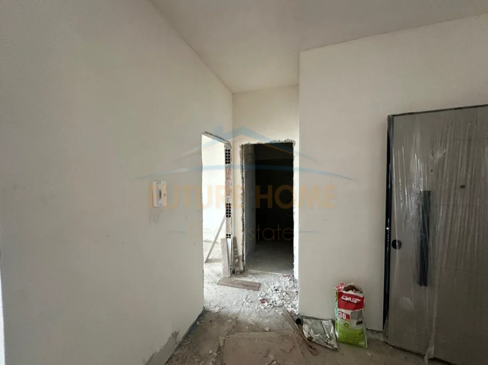 Tirane, shes apartament 1+1 Kati 2, 76 m² 130.280 € (sauk)
