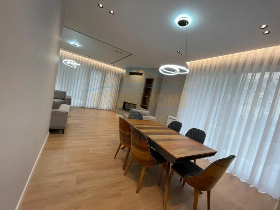 Tirane, jepet me qera Vile 3 Katshe , 286 m² 5.600 € (Liqeni i thate)