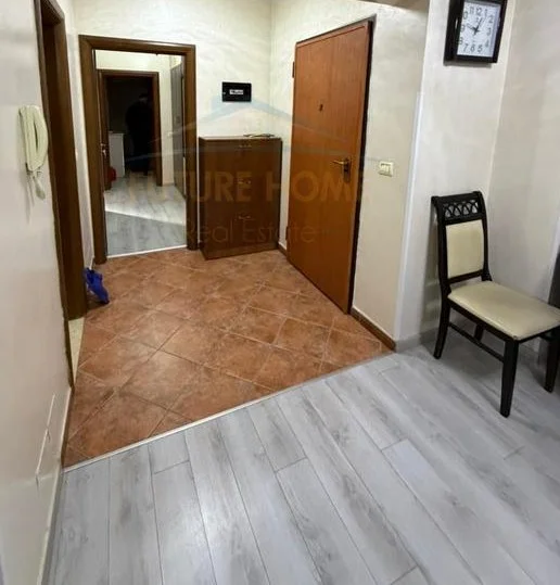 Tirane, jepet me qera apartament 2+1 Kati 2, 95 m² 450 € (Kthesa e kamzes)
