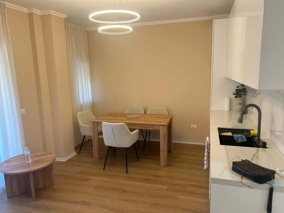 Durres, shitet apartament 2+1+Ballkon Kati 5, 59 m² 105.000 € (Shkembi i Kavajes)