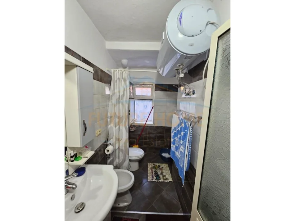 Tirane, jap me qera apartament 2+1 Kati 2, 66 m² 600 € (stadiumi dinamo)