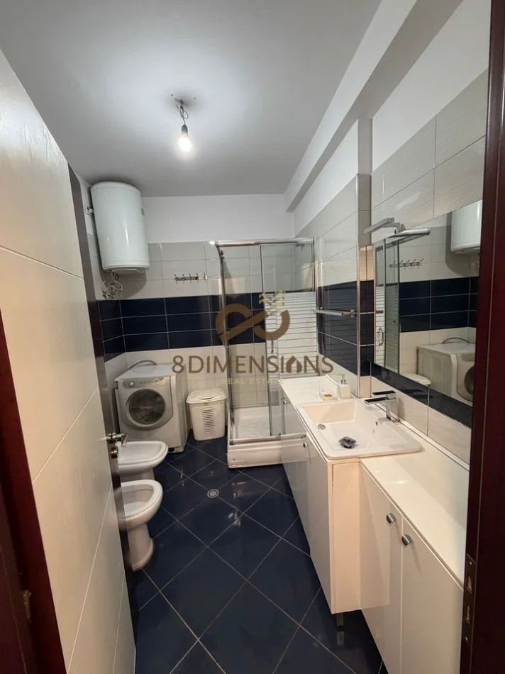 Tirane, jepet me qera apartament 2+1+Ballkon Kati 8, 100 m² 500 € (astir)