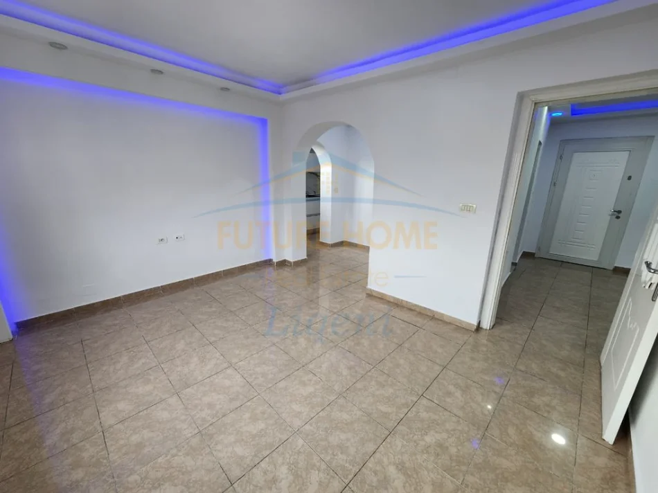 Tirane, shitet apartament 2+1+Aneks+Ballkon Kati 5, 76 m² 163.000 € (Rruga e Kavajes)