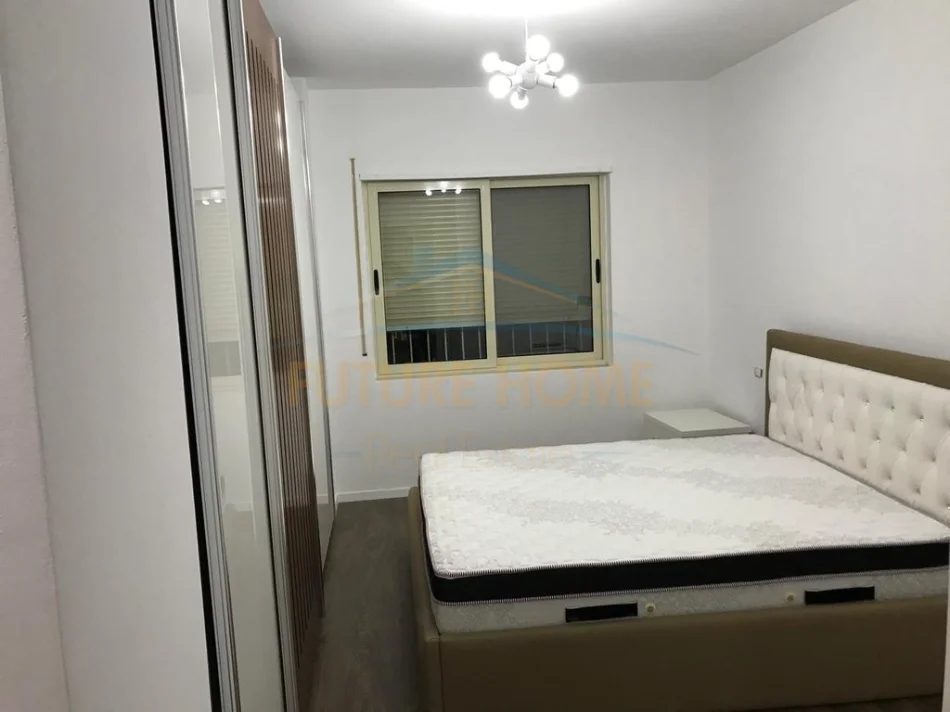 Durres, shitet apartament 3+1 Kati 8, 126 m² 210.000 € (Lagjia 12, Durrës)