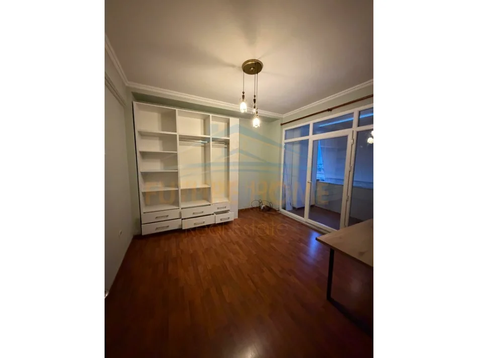 Tirane, shitet apartament 2+1+Aneks+Ballkon Kati 9, 105 m² 298.000 € (BLLOK)