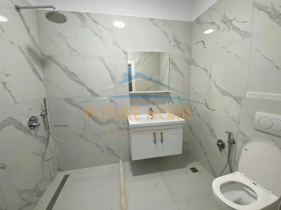 Tirane, shitet apartament 2+1+Aneks Kati 4, 73 m² 139.000 € (Astir)