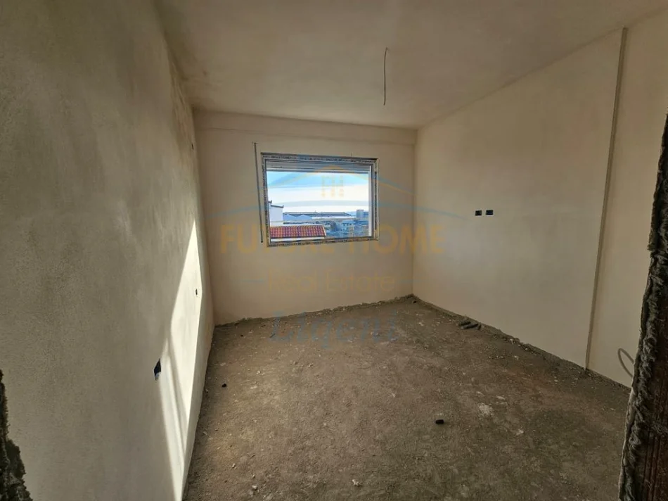 Tirane, shes apartament 2+1+Ballkon Kati 3, 104 m² 108.000 € (Platinium II)