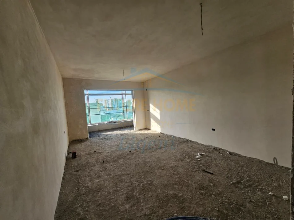 Tirane, shes apartament 2+1+Ballkon Kati 3, 104 m² 108.000 € (Platinium II)