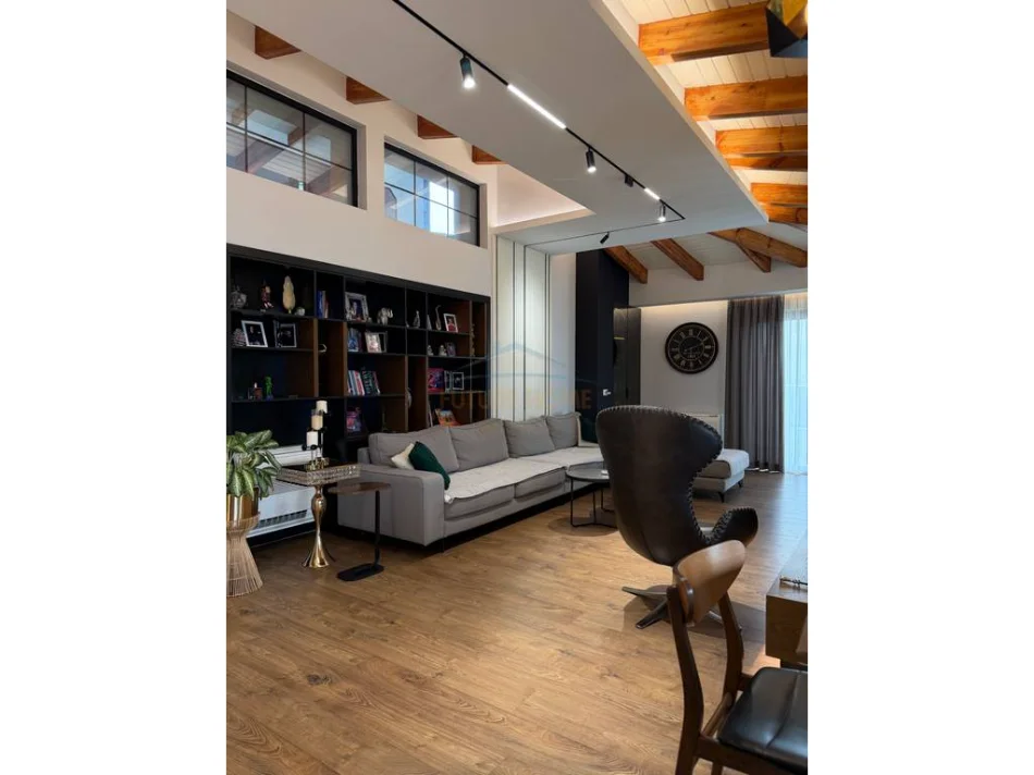 Tirane, jepet me qera Vile , 700 m² 6.500 € (LIQENI I THATE)