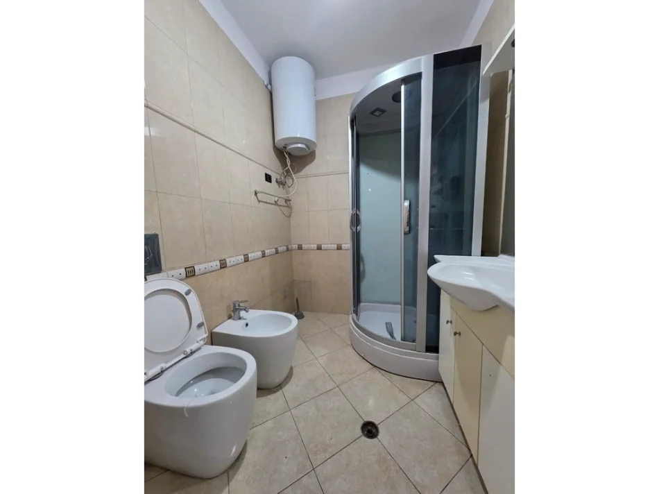Tirane, shes apartament 2+1 Kati 1, 109 m² 142.000 € (Unaza e Re, Tirane.)