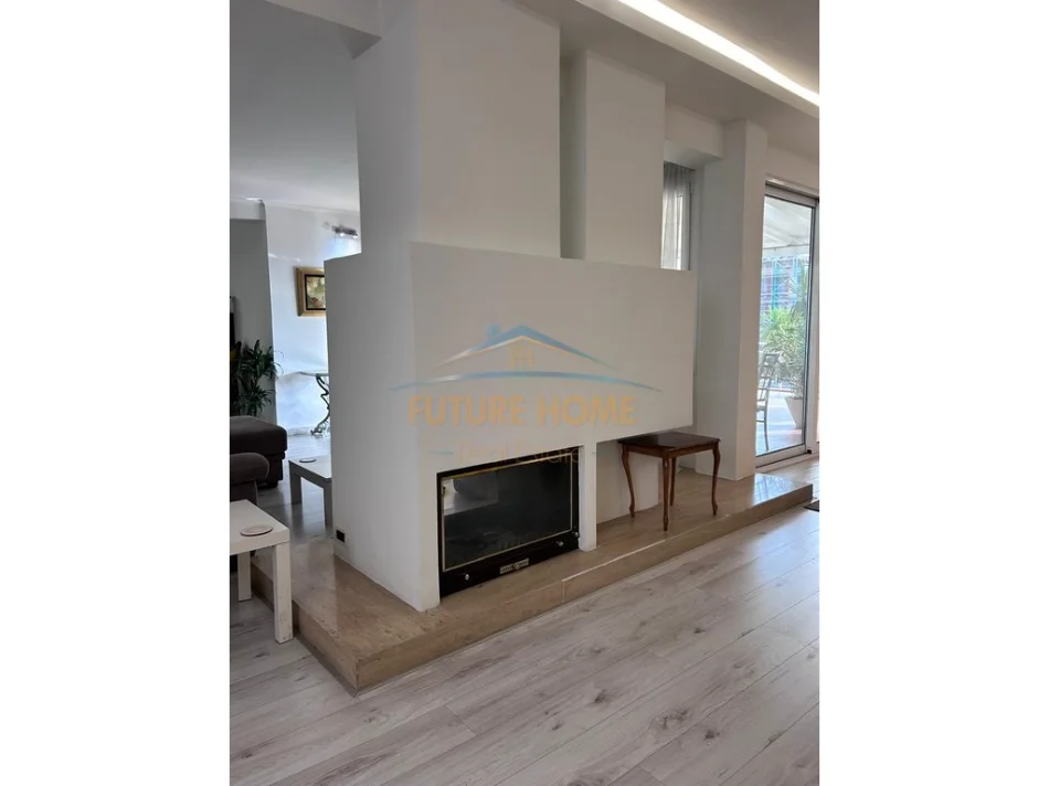 Tirane, shitet apartament 2+1+Aneks+Ballkon Kati 10, 600.000 € 